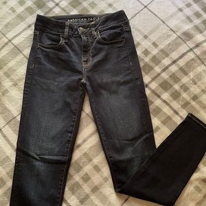 American Eagle jeggings,size:2 regular, dark wash.